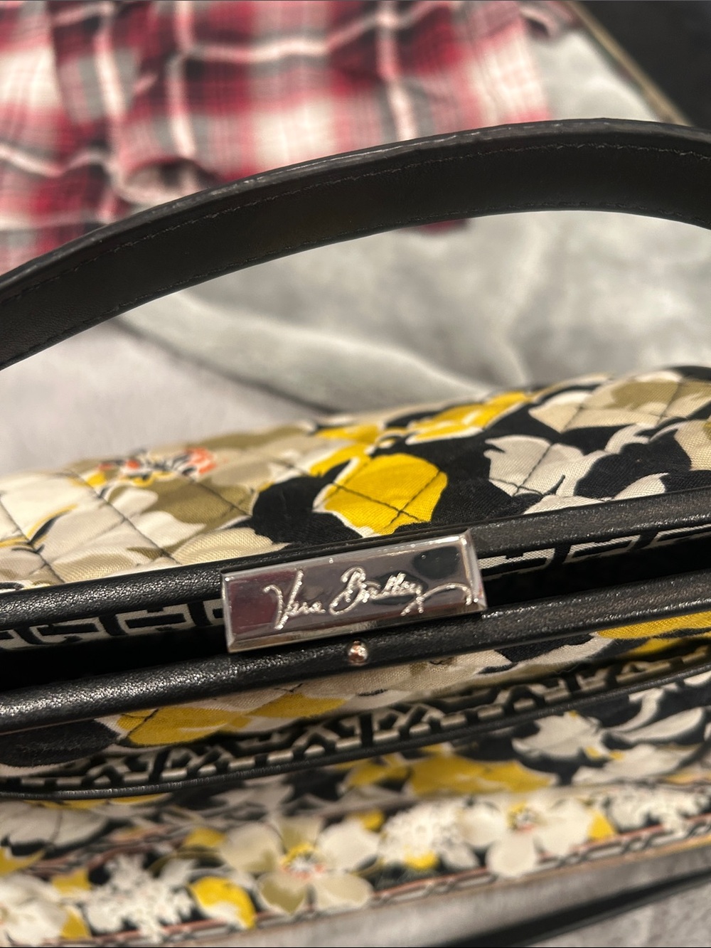 Vera Wang Quilted Floral Shoulder Bag - Yellow, Black & Cream - Picture 4 of 4